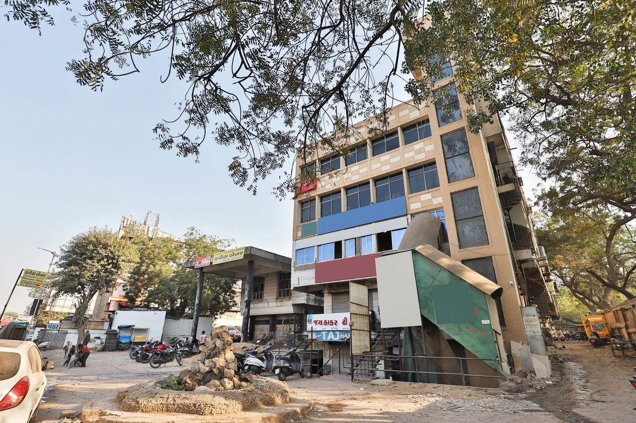 Oyo 11427 Hotel Kalyan Ahmedabad Exterior photo